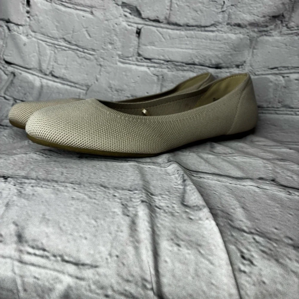 MixIt Women’s Fabric Knit Neutral Beige Round Toe Ballet Flat Slip On Shoes Sz 8